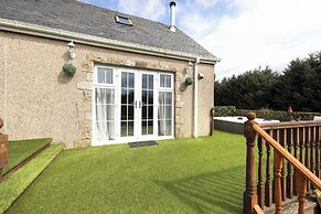 Greenknowes Entire Private Estate