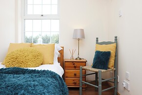 Greenknowes Entire Private Estate