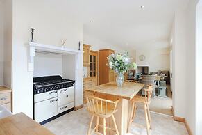 Greenknowes Entire Private Estate