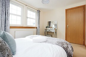 Greenknowes Entire Private Estate