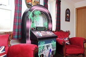 Greenknowes Entire Private Estate