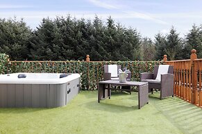 Greenknowes Entire Private Estate