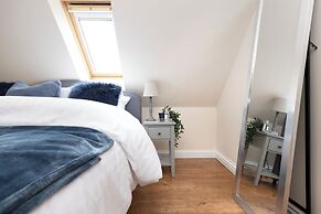 Greenknowes Entire Private Estate