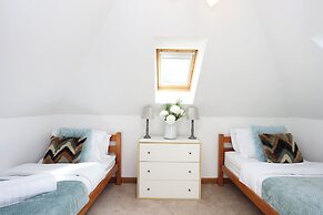 Greenknowes Entire Private Estate