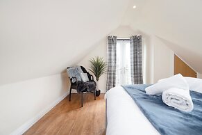 Greenknowes Entire Private Estate