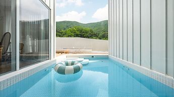 Laetari Pension, Gyeongju
