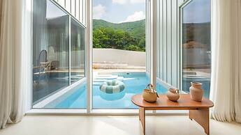 Laetari Pension, Gyeongju