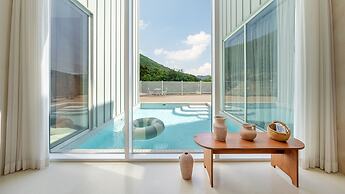 Laetari Pension, Gyeongju