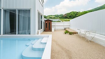 Laetari Pension, Gyeongju