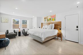 Extended Stay Comfy Suites