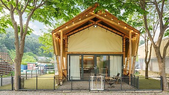 Jat Hyanggi Pureun Forest Campground