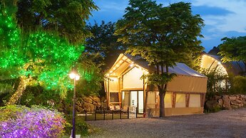 Jat Hyanggi Pureun Forest Campground