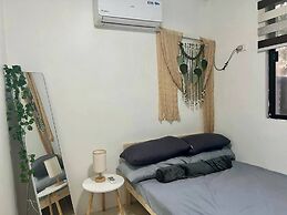 Cozy Holiday Home in San Pablo City for Groups of 8-10