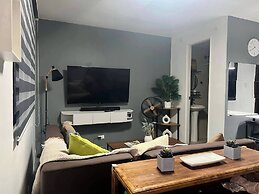 Cozy Holiday Home in San Pablo City for Groups of 8-10