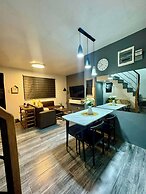 Cozy Holiday Home in San Pablo City for Groups of 8-10