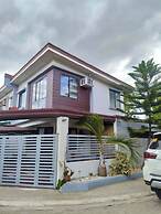 Cozy Holiday Home in San Pablo City for Groups of 8-10