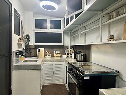 Cozy Holiday Home in San Pablo City for Groups of 8-10