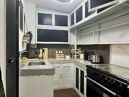 Cozy Holiday Home in San Pablo City for Groups of 8-10