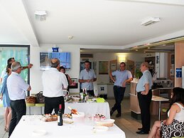 Ibis Budget Niort Est La Crèche