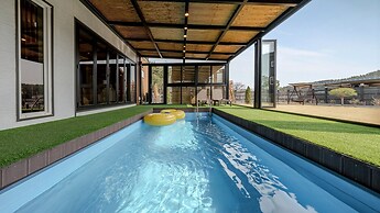 Yeongheungdo Stay Noc Pool Villa