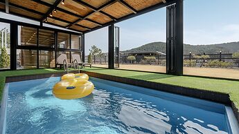 Yeongheungdo Stay Noc Pool Villa