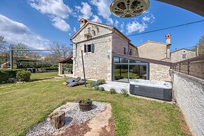 Villa Capadinka With Whirlpool