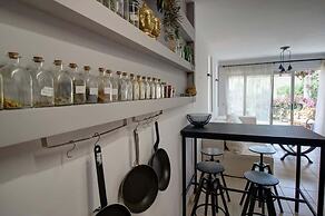 Villa Elias 3BR with Jacuzzi & Pool