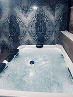 Villa Elias 3BR with Jacuzzi & Pool