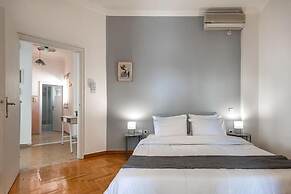 Penthouse Under Acropolis