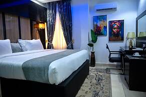 Golden Tulip Crown Prince Hotel