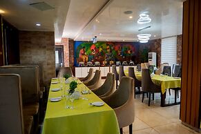 Golden Tulip Crown Prince Hotel