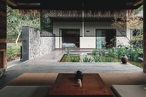 Emeishan Hetang Yunqi Tangquan Homestay