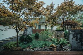 Emeishan Hetang Yunqi Tangquan Homestay