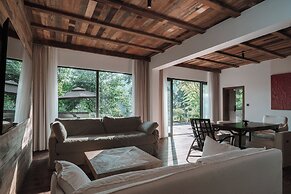 Emeishan Hetang Yunqi Tangquan Homestay