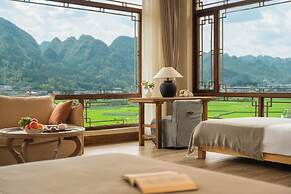 Wanfenglin Half Mountain View Hotel