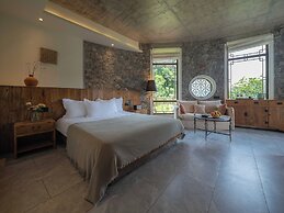 Wanfenglin Half Mountain View Hotel