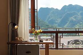 Wanfenglin Half Mountain View Hotel