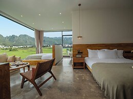 Wanfenglin Half Mountain View Hotel