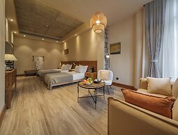 Wanfenglin Half Mountain View Hotel