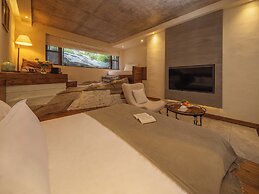 Wanfenglin Half Mountain View Hotel