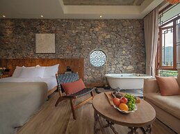 Wanfenglin Half Mountain View Hotel