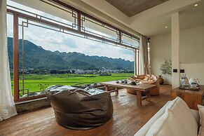 Wanfenglin Half Mountain View Hotel