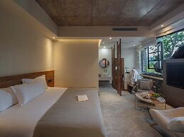 Wanfenglin Half Mountain View Hotel