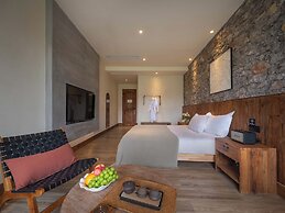 Wanfenglin Half Mountain View Hotel