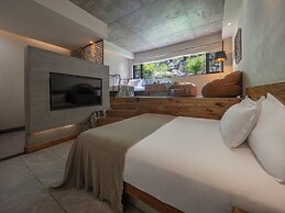 Wanfenglin Half Mountain View Hotel