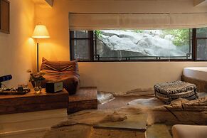 Wanfenglin Half Mountain View Hotel