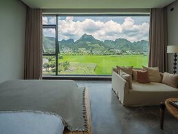 Wanfenglin Half Mountain View Hotel