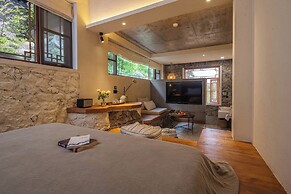 Wanfenglin Half Mountain View Hotel