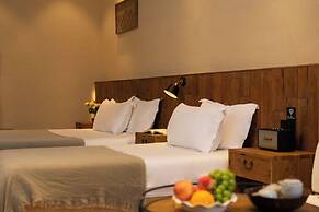 Wanfenglin Half Mountain View Hotel