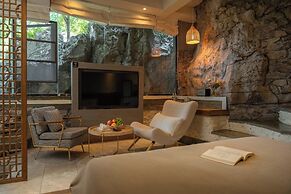 Wanfenglin Half Mountain View Hotel